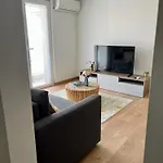 Perle Rare A 250m De La ! Climatise Avec Parking, Balcon & Wifi Сент-Максім
