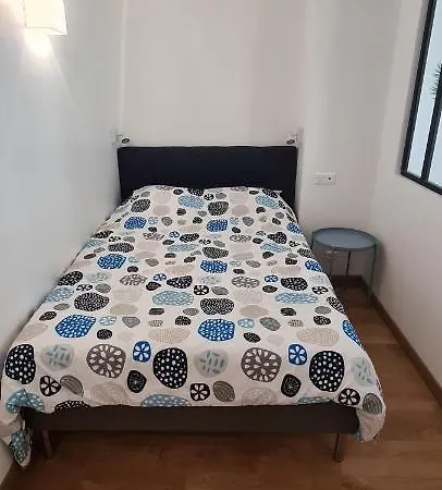 Apartment Perle Rare A 250m De La ! Climatise Avec Parking, Balcon & Wifi