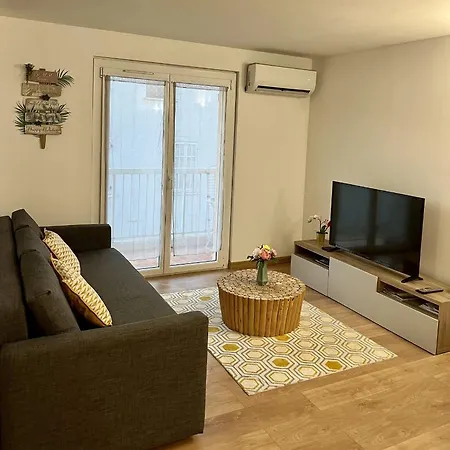 Perle Rare A 250m De La ! Climatise Avec Parking, Balcon & Wifi Apartment *