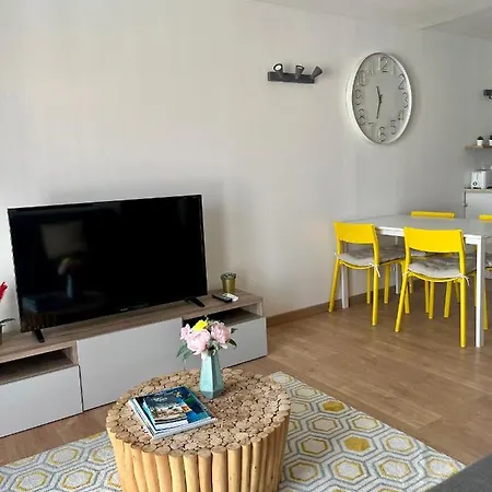 Perle Rare A 250m De La ! Climatise Avec Parking, Balcon & Wifi アパート *