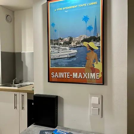 Perle Rare A 250m De La ! Climatise Avec Parking, Balcon & Wifi * Sainte-Maxime