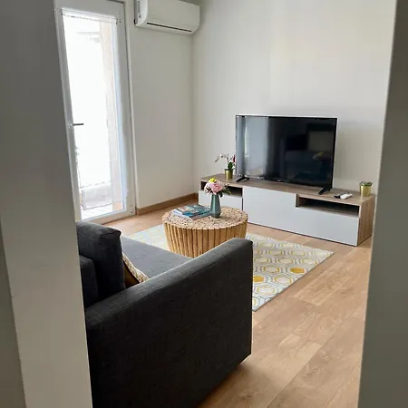 Perle Rare A 250m De La ! Climatise Avec Parking, Balcon & Wifi Sainte-Maxime