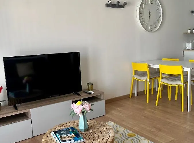 Perle Rare A 250m De La ! Climatise Avec Parking, Balcon & Wifi アパート *