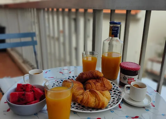 Lägenhet Perle Rare A 250m De La ! Climatise Avec Parking, Balcon & Wifi *